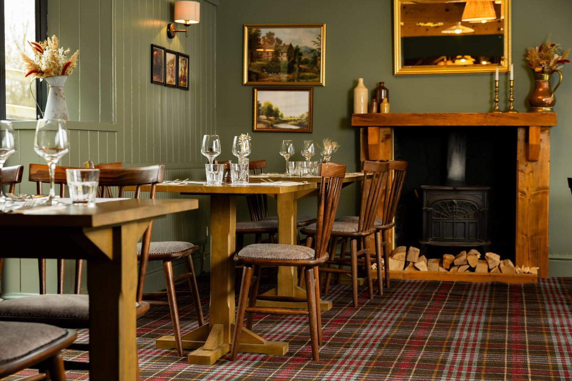 The Olde Coach House Inn Ashby Saint Ledgers Exterior photo